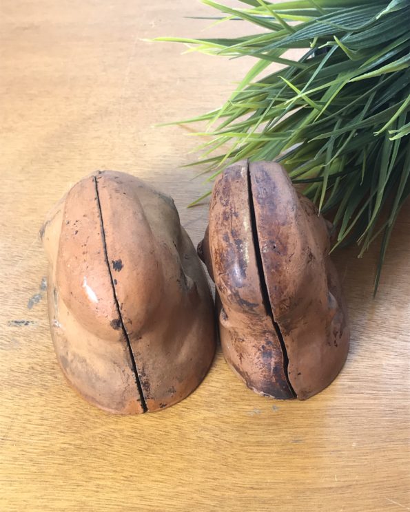 Osterhase klein antik Keramik Backformen zugeklappt