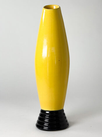 vase-gelb-mit-schwarzem-fuß-art-deco-stil-keramik
