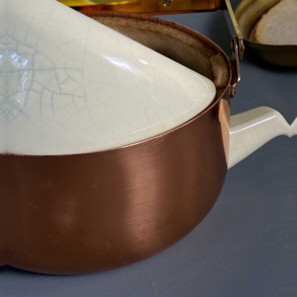 Teekanne Kupfer und Messing, Vintage, mit Isolierung und Keramikkanne innen