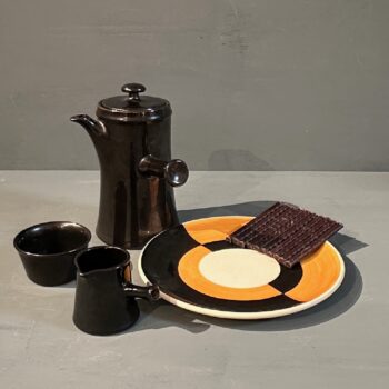 Hedwig Bollhagen 3.teiliges Set im Dekor 561 mit Kanne für Kaffee, Tee, Kakao plus Gebäckteller Dekor 127