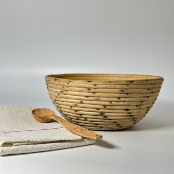 Alter Gärkorb für die traditionelle Brotform