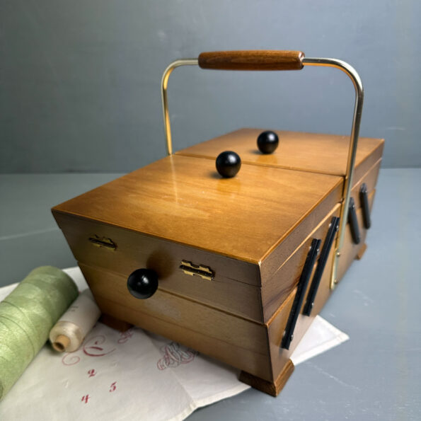 naehkaestchen holz midcentury 5