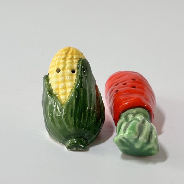 Salz- und Paprikastreuesr Veggie-Design in Form von Paprika