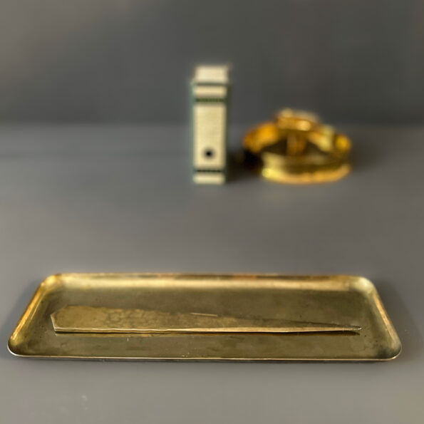 Schreibschale, Messingschale mit Brieföffner, au der Metallmanufaktur E. Funke, Neuruppin
