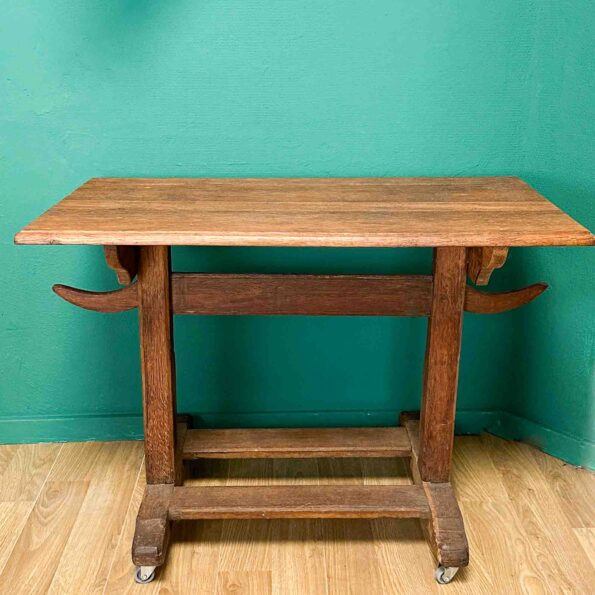 Beistelltisch antik, Cocuhtisch, antiker Schultisch