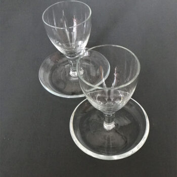 2 elegante Eierbecher aus Glas, skandinavisch